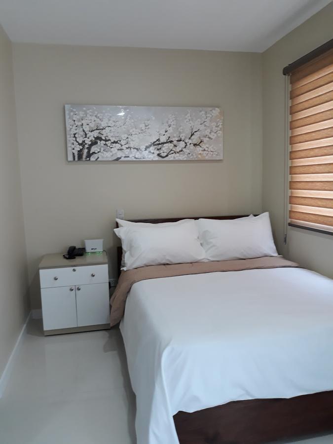 Yulz 516 At Cityscape Bacolod Kültér fotó